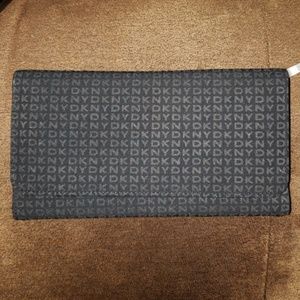 DKNY wallet